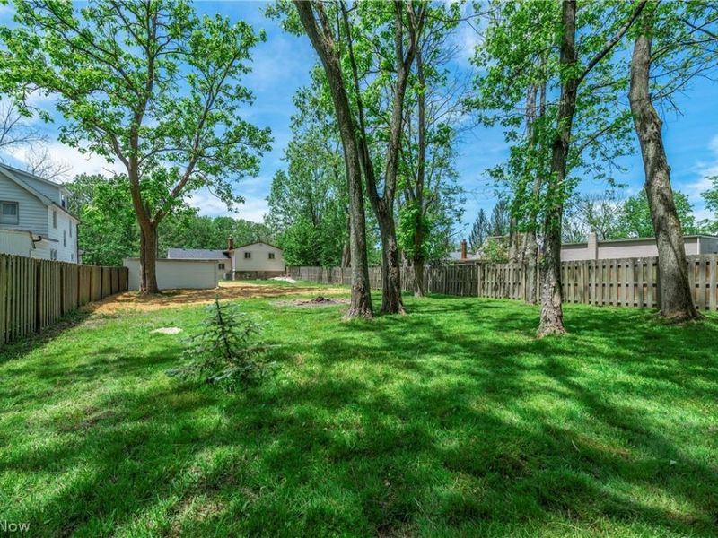 745 Wellmon Street , Bedford, OH 44146 Photo 34