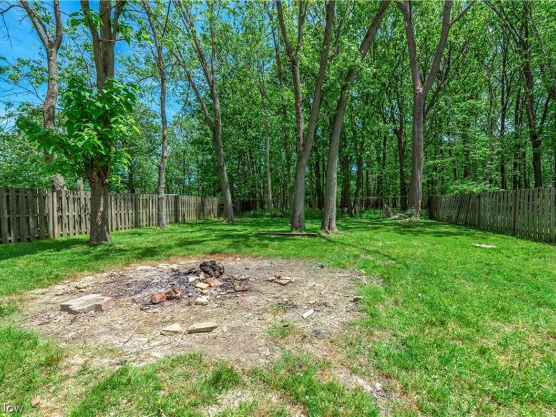 745 Wellmon Street , Bedford, OH 44146 Photo 35
