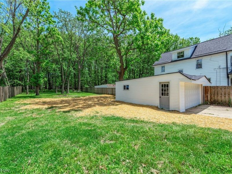 745 Wellmon Street , Bedford, OH 44146 Photo 36