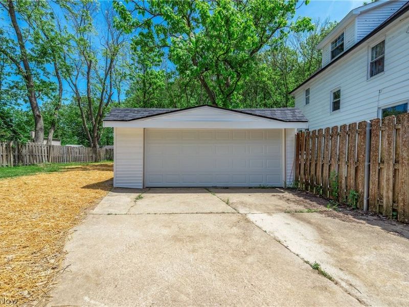 745 Wellmon Street , Bedford, OH 44146 Photo 38