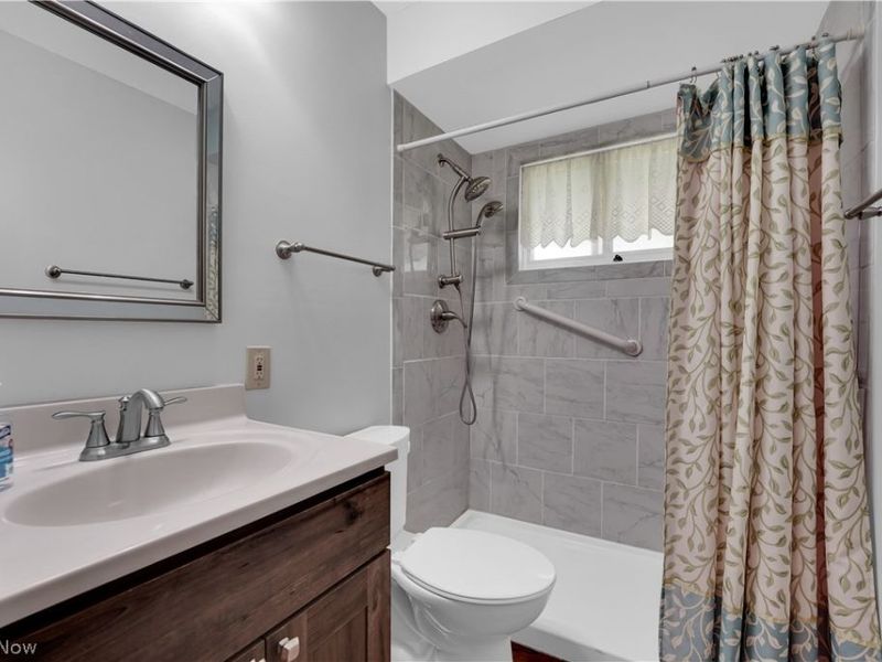 15540 Paulding Boulevard, Brook Park, OH 44142 Photo 17