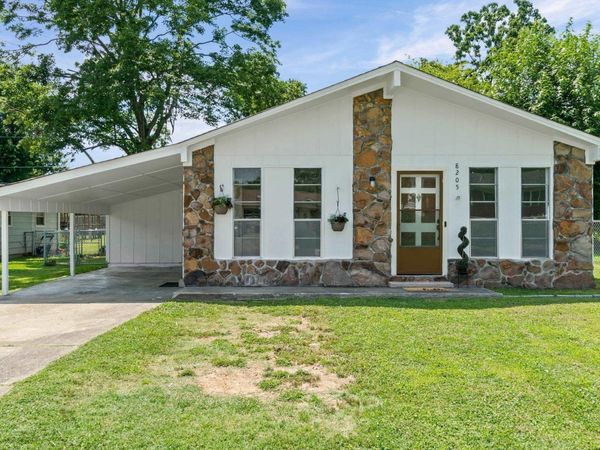 8205 N Claremont Avenue, Sherwood, AR 72120