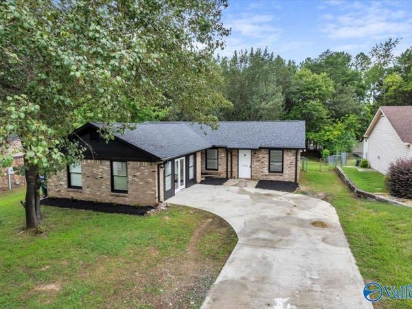 1012 Riverchase Road SE, Huntsville, AL 35803