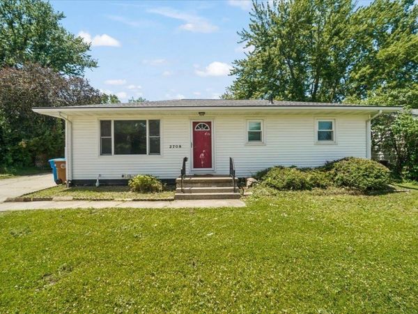 2708 Fairlane Avenue, Waterloo, IA 50702