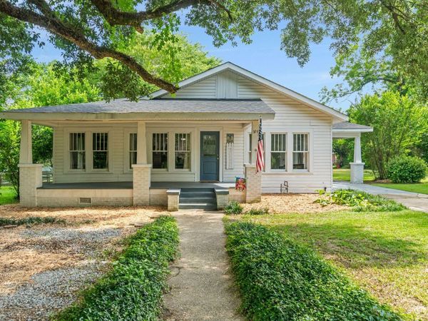 109 W 4th Ave., Petal, MS 39465