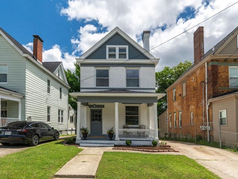 2028 Burnet Avenue, Cincinnati, OH 45219 Photo 1