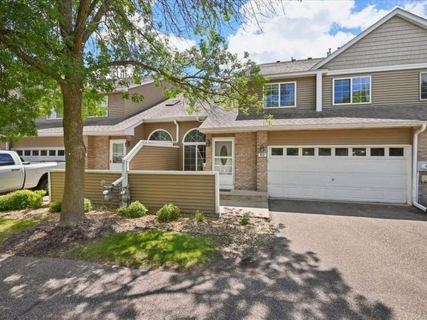 102 Primrose Court, Vadnais Heights, MN 55127