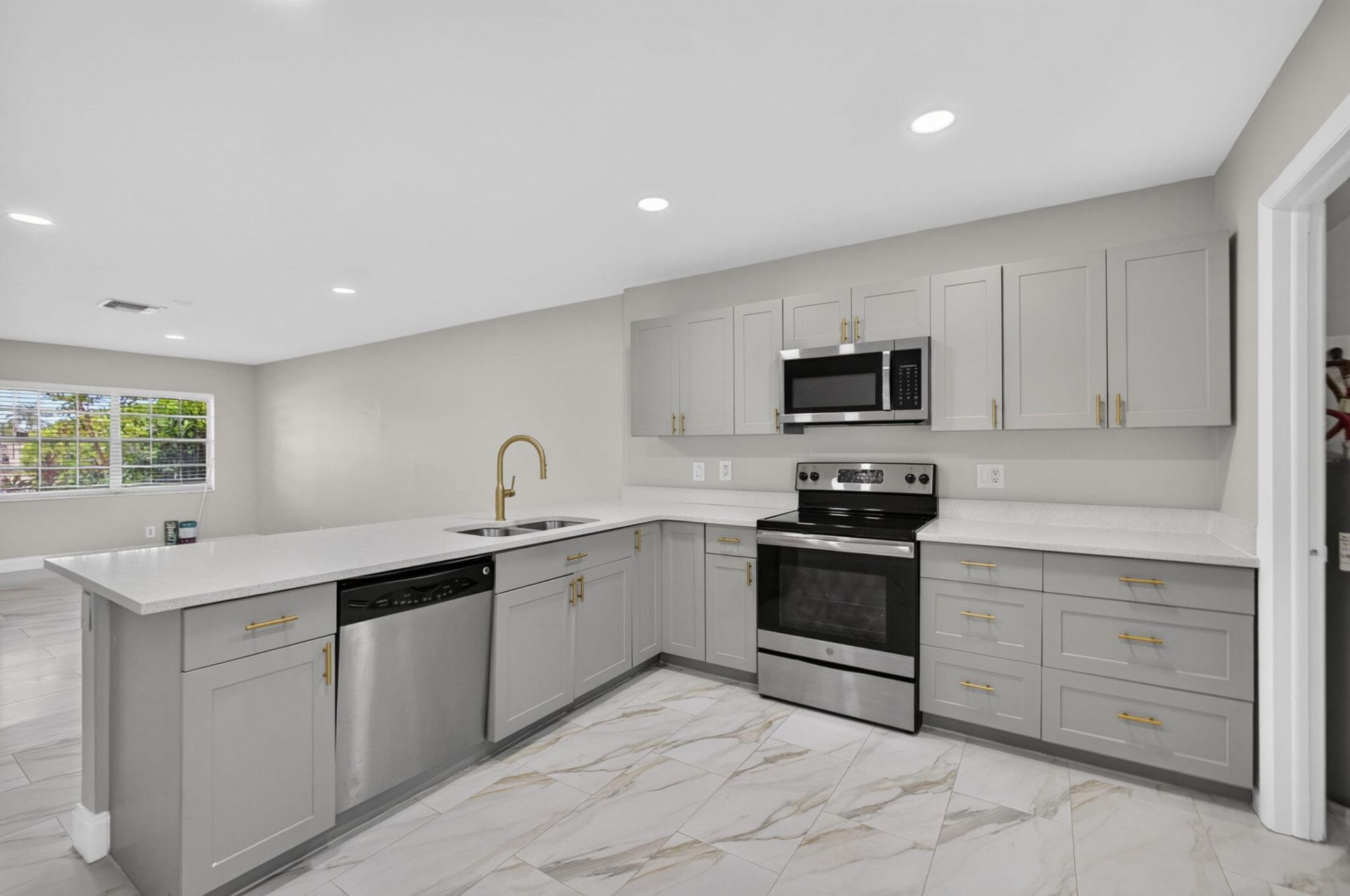 4873 Arthur Street, Palm Beach Gardens, FL 33418 Photo