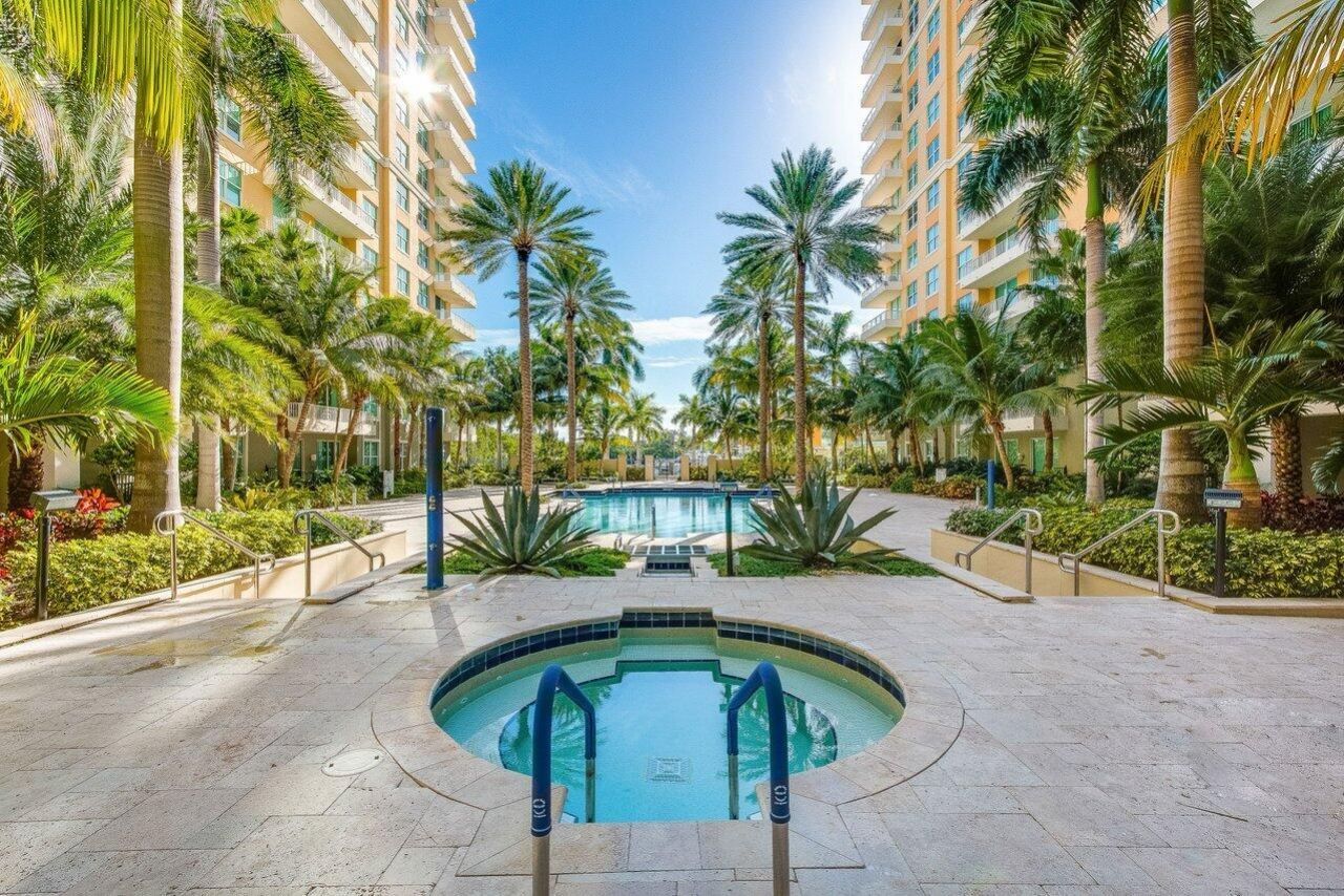 625 Casa Loma Boulevard, Unit 207, Boynton Beach, FL 33435 Photo