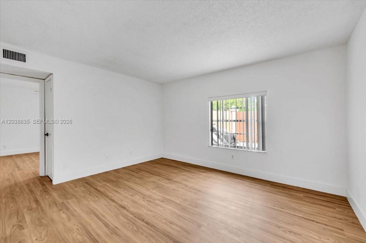 1405 Miami Rd , Unit 7, Fort Lauderdale, FL 33316 Photo