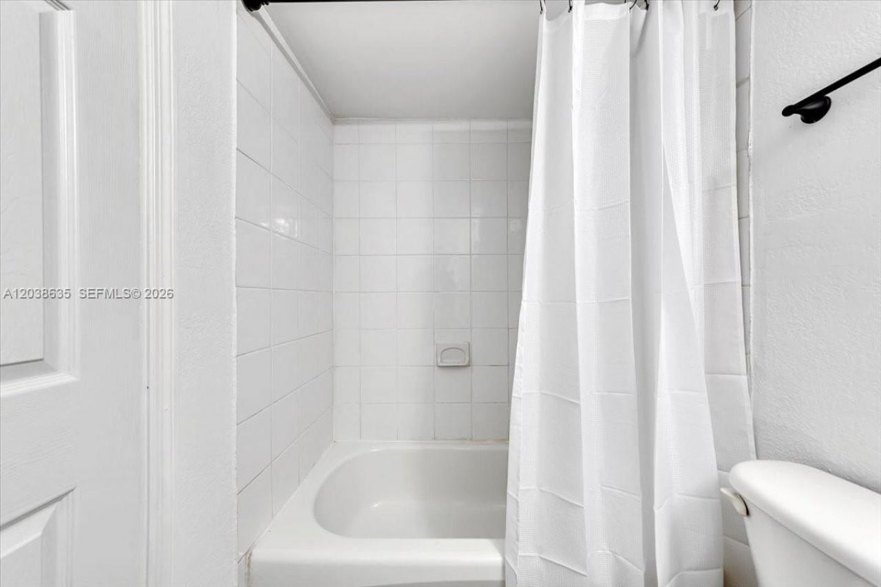1405 Miami Rd , Unit 7, Fort Lauderdale, FL 33316 Photo