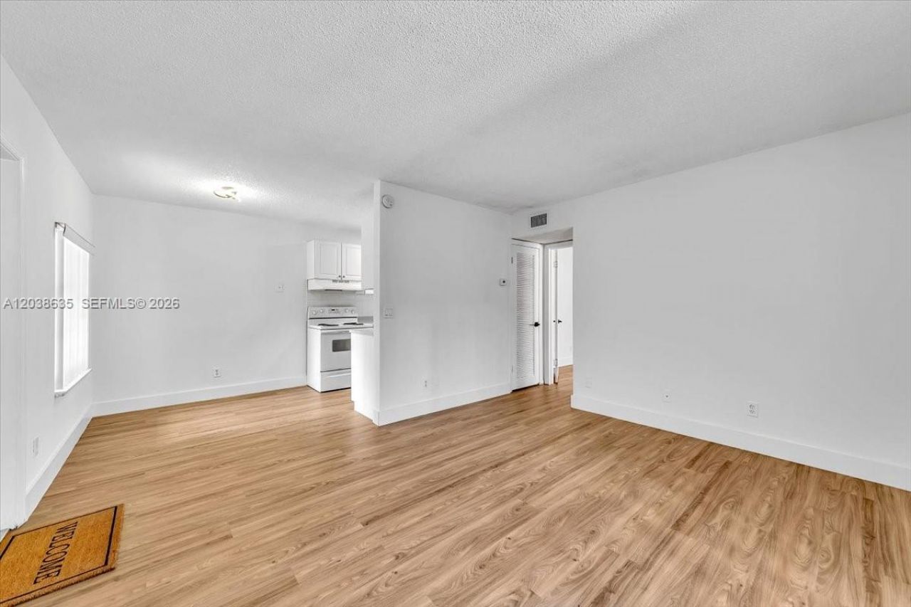 1405 Miami Rd , Unit 7, Fort Lauderdale, FL 33316 Photo