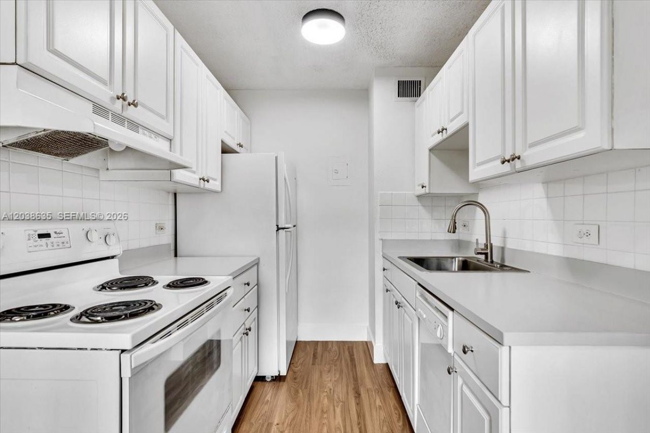 1405 Miami Rd , Unit 7, Fort Lauderdale, FL 33316 Photo