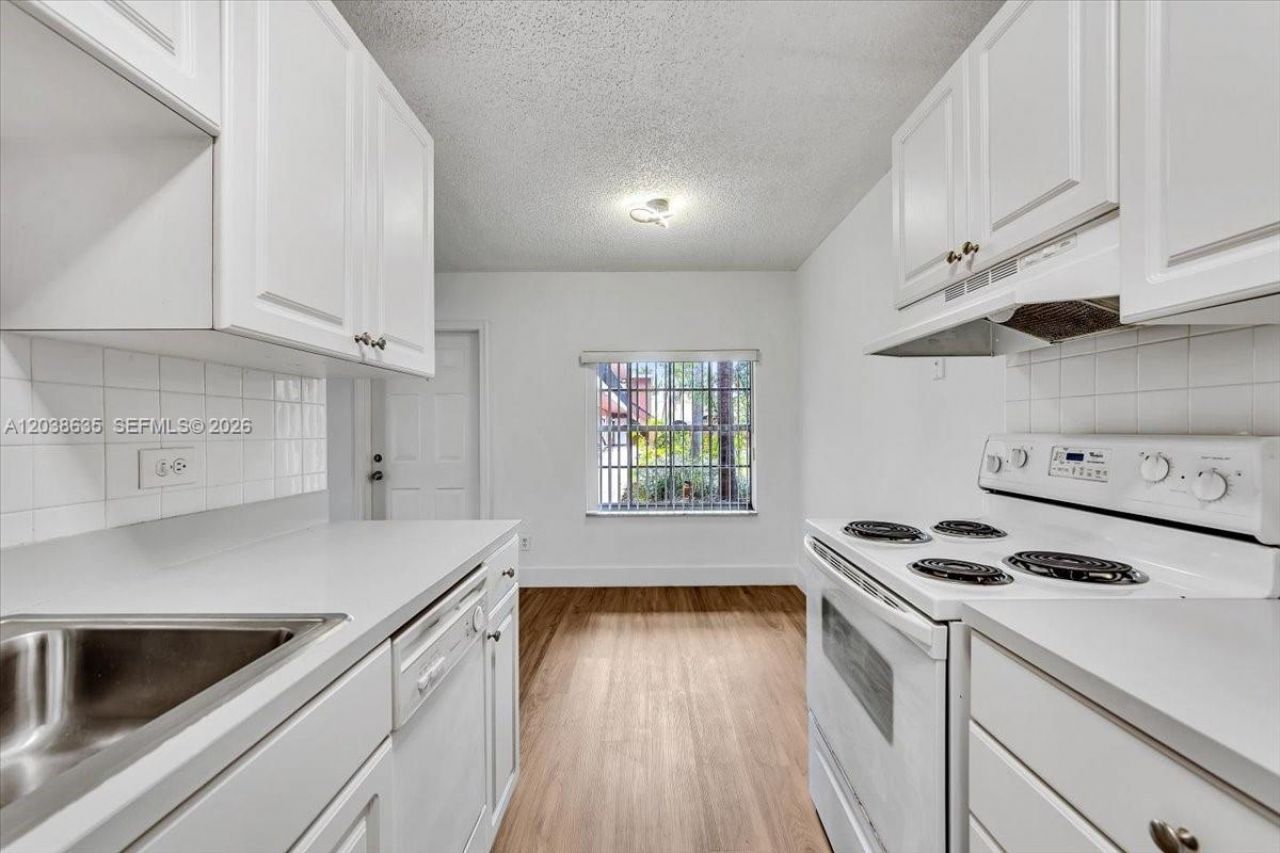 1405 Miami Rd , Unit 7, Fort Lauderdale, FL 33316 Photo