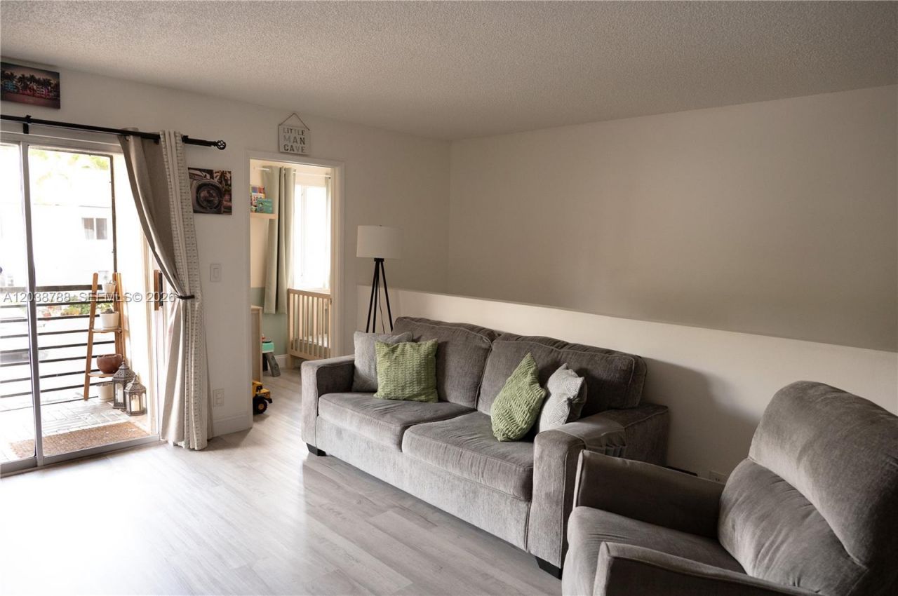 508 Gardens Dr , Unit 202, Pompano Beach, FL 33069 Photo