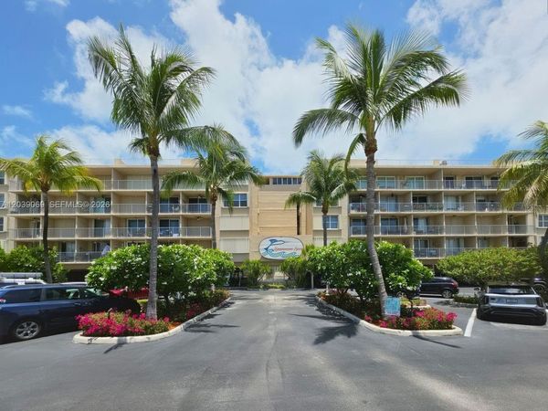 88500 Overseas Hwy , Unit 208, Tavernier, FL 33070