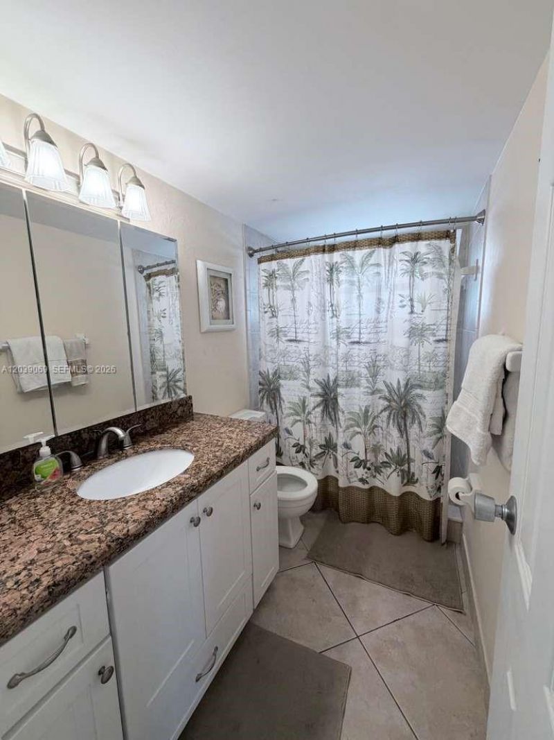 88500 Overseas Hwy , Unit 208, Tavernier, FL 33070 Photo
