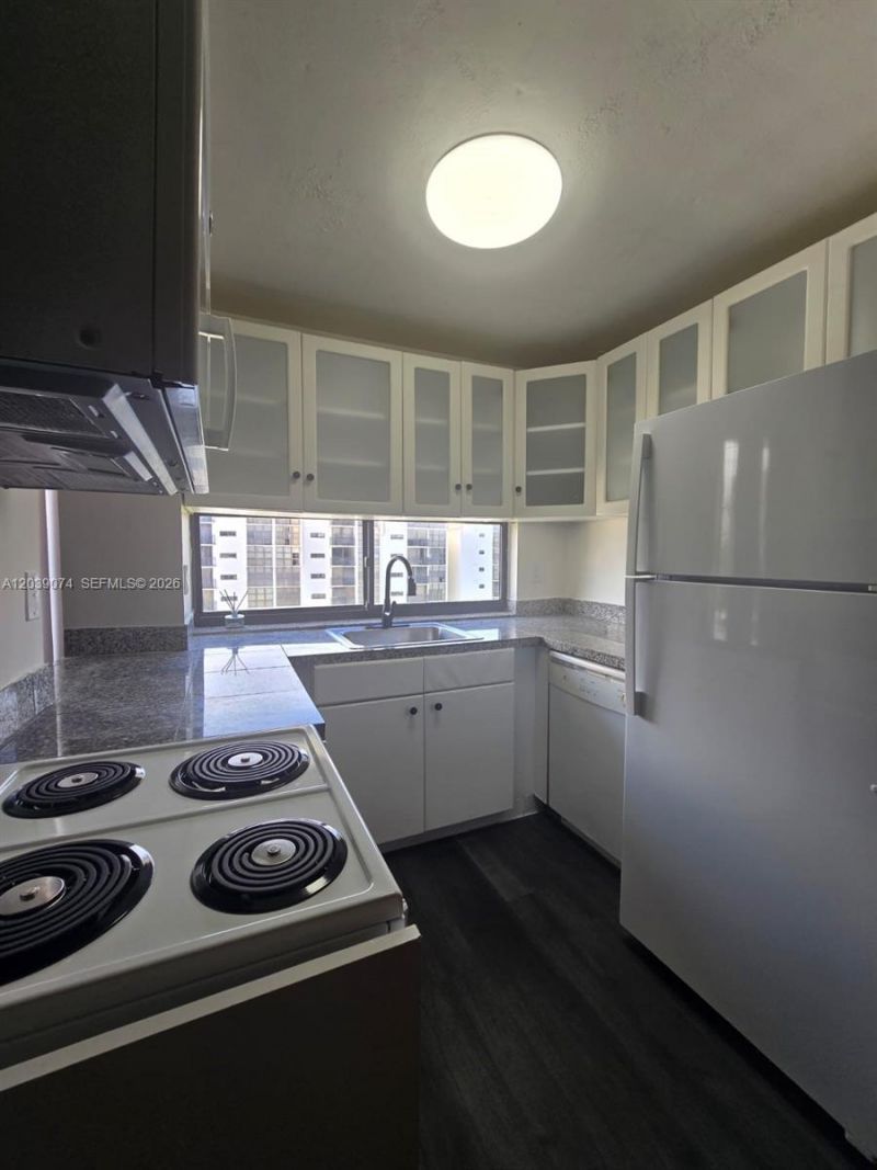 16919 N Bay Rd, Unit 705, Sunny Isles Beach, FL 33160 Photo