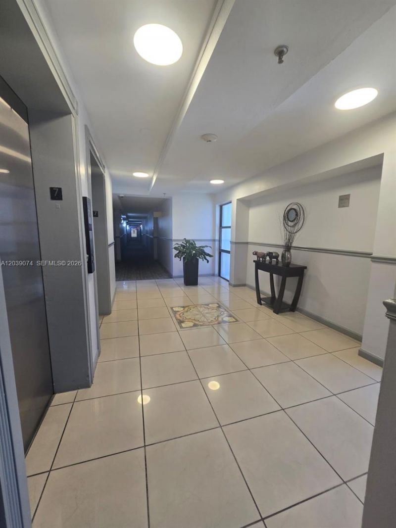 16919 N Bay Rd, Unit 705, Sunny Isles Beach, FL 33160 Photo
