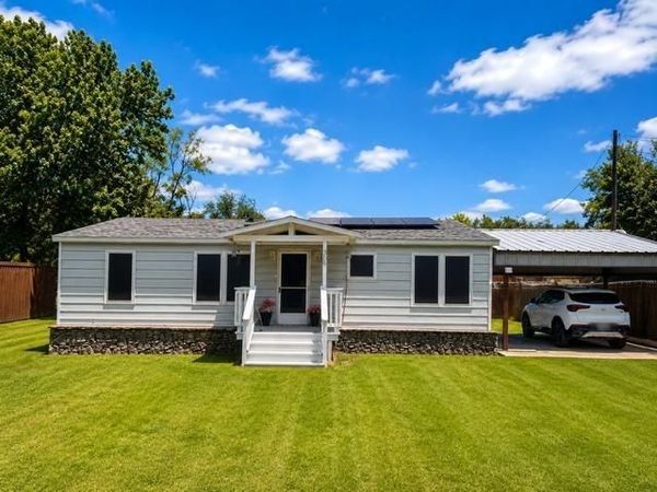 305 S Ewing Street, Boyd, TX 76023