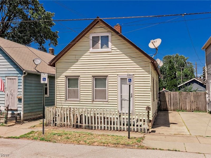 750 Brayton Avenue, Cleveland, OH 44113 Photo 1