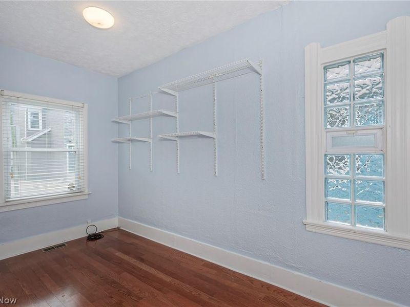 750 Brayton Avenue, Cleveland, OH 44113 Photo 24