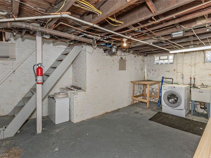 750 Brayton Avenue, Cleveland, OH 44113 Photo 37