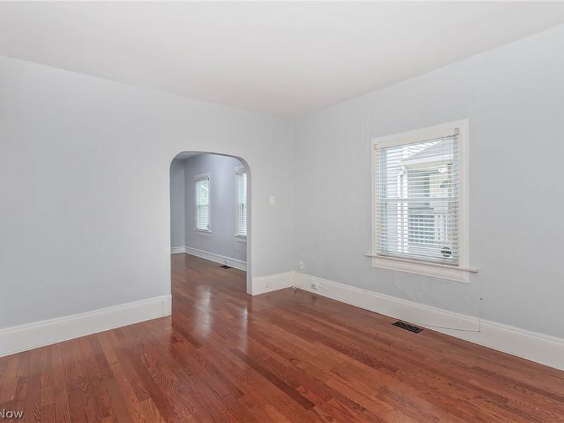 750 Brayton Avenue , Cleveland, OH 44113 Photo 5