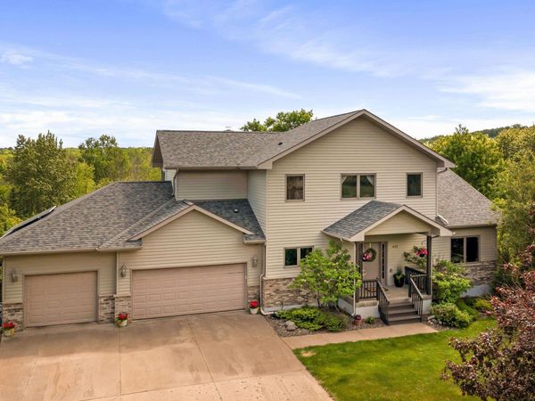 442 Hastings Dr, Duluth, MN 55803