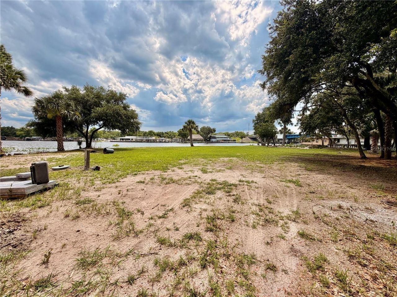 1570 Riveredge Court , Astor, FL 32102 Photo