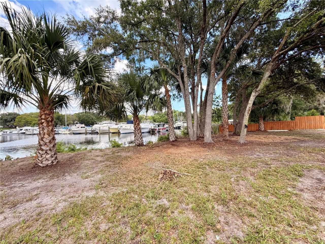 1570 Riveredge Court , Astor, FL 32102 Photo