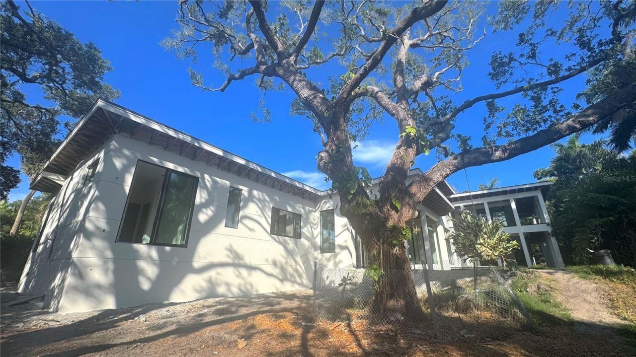 2100 Mcclellan Parkway, Sarasota, FL 34239 Photo