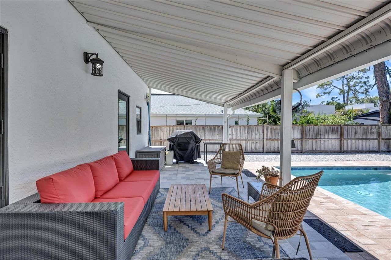 2437 Floyd Street , Sarasota, FL 34239 Photo