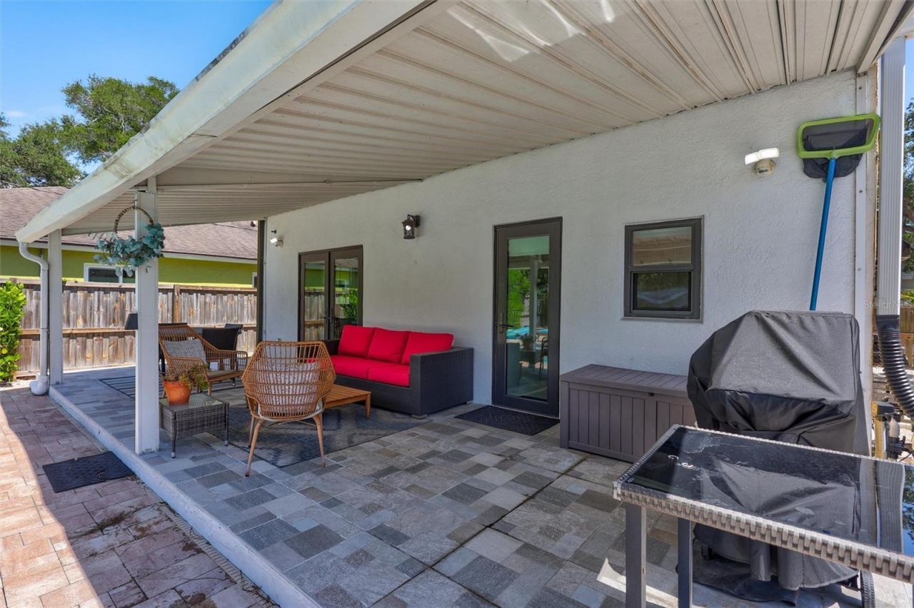 2437 Floyd Street , Sarasota, FL 34239 Photo