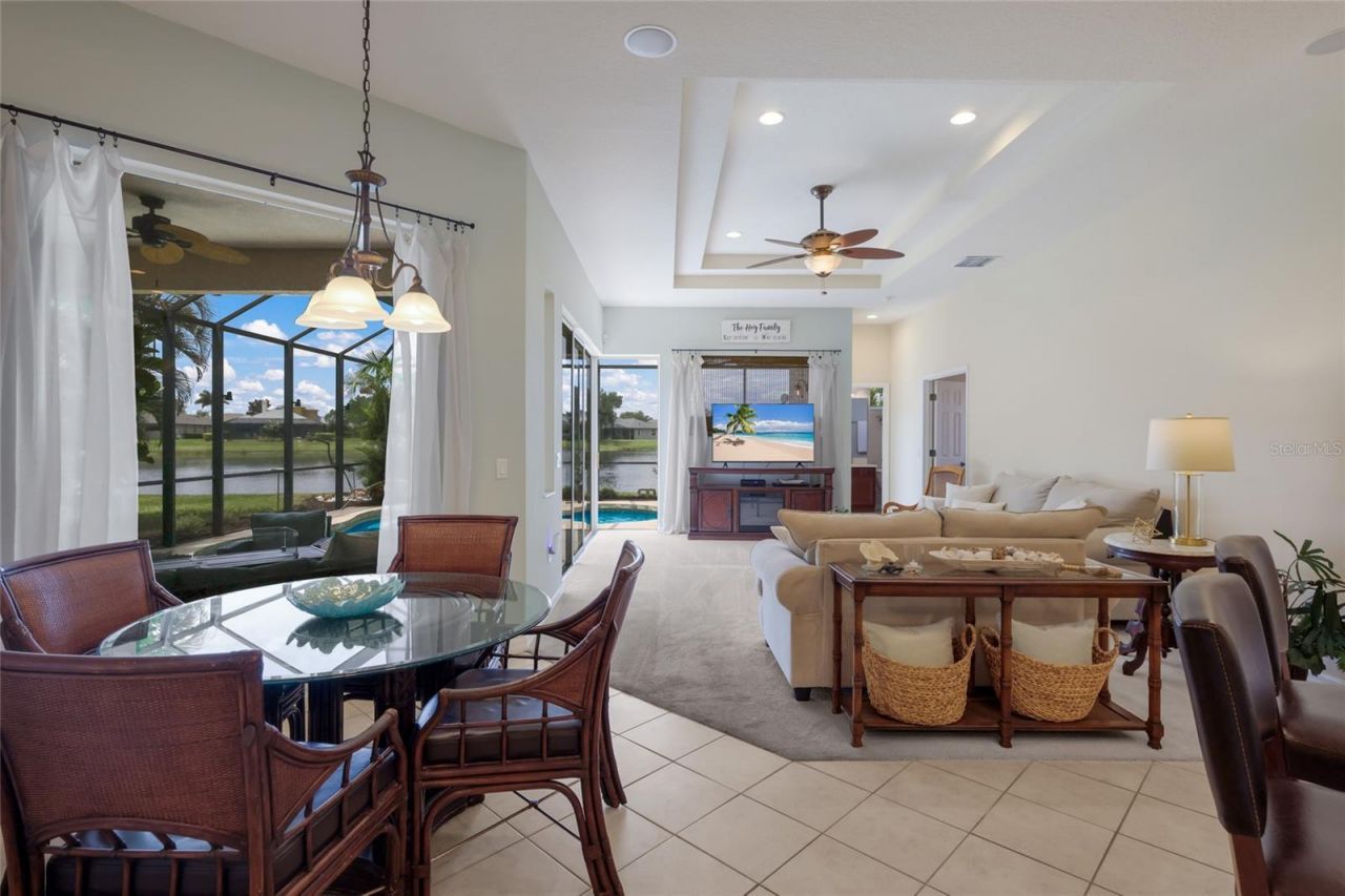 252 Dahlia Court, Bradenton, FL 34212 Photo