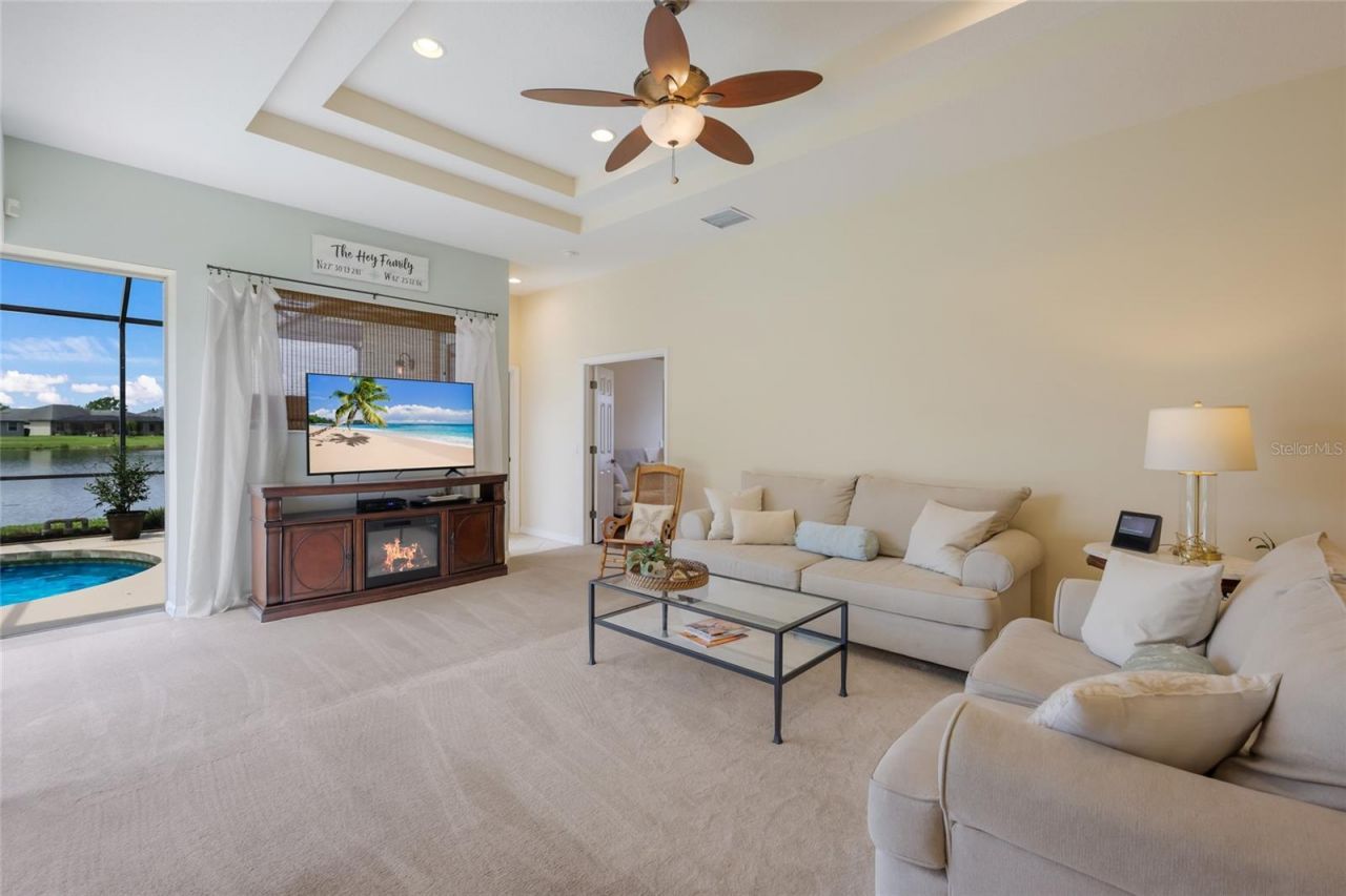 252 Dahlia Court, Bradenton, FL 34212 Photo