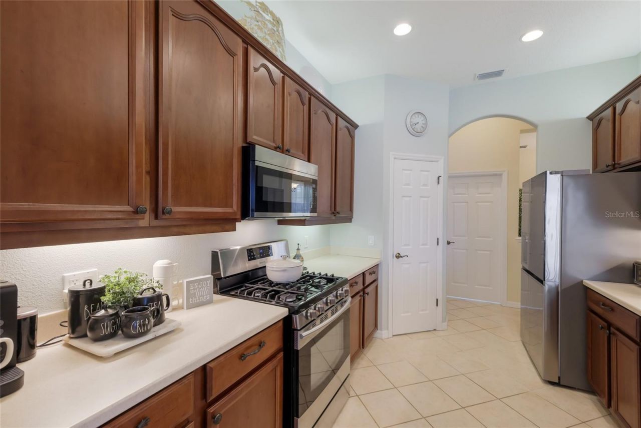 252 Dahlia Court, Bradenton, FL 34212 Photo