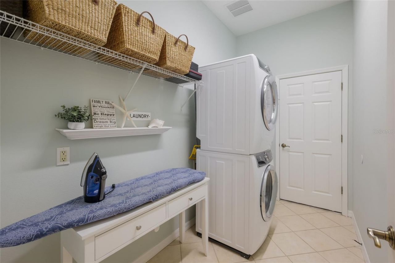 252 Dahlia Court, Bradenton, FL 34212 Photo