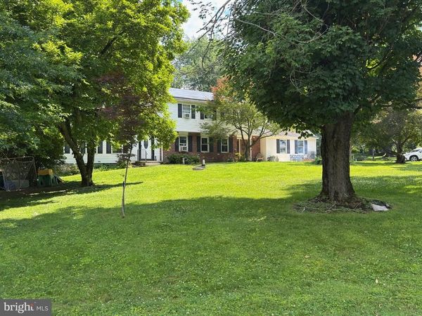 4 MENDENHALL DRIVE , GLEN MILLS, PA 19342