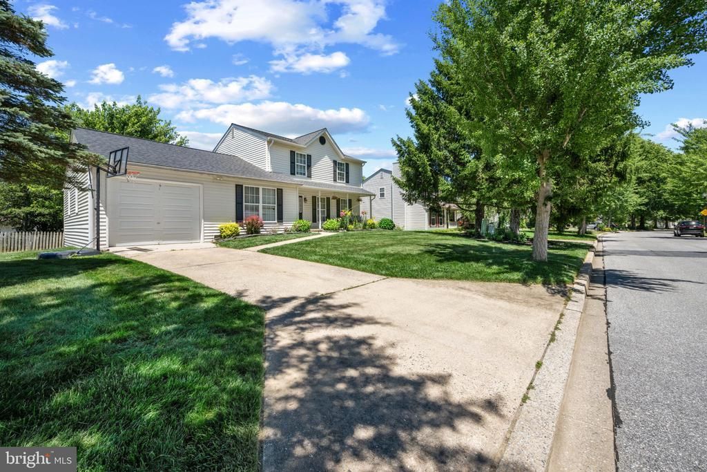 718 SPOTTERS COURT, HAMPSTEAD, MD 21074
