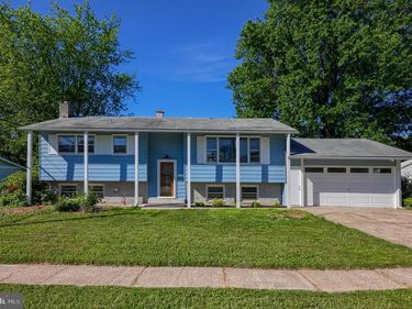 8 HEATHGLEN ROAD, MIDDLETOWN, PA 17057