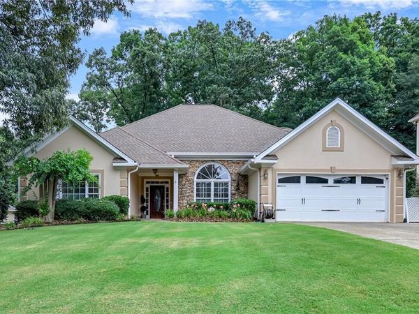 400 Chandler Court , Sugar Hill, GA 30518
