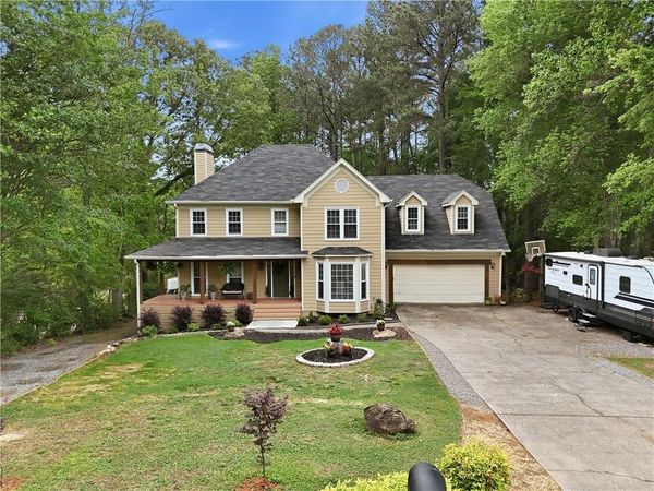 177 Picketts Lake Drive , Acworth, GA 30101