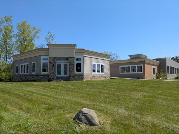 8200 N Teutonia AVENUE, Brown Deer, WI 53209