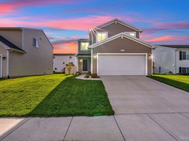2907 Jordan River Drive, Handy Township, Mi 48836
