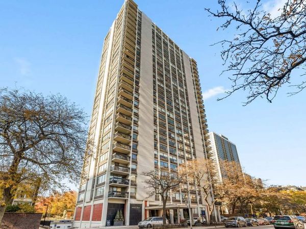 1455 N Sandburg Terrace , Unit 501, Chicago, IL 60610