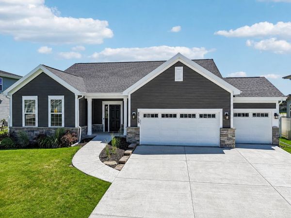 2725 Wayfair Street, Fitchburg, WI 53719