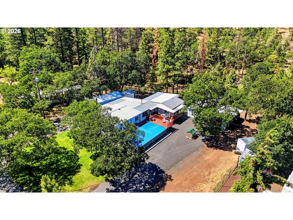 77687 HIGHWAY 216, Maupin, OR 97037