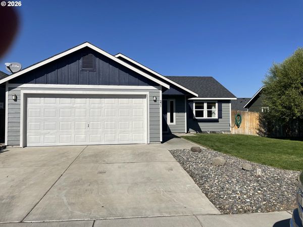 371 BRIDGEPORT AVE, Umatilla, OR 97882