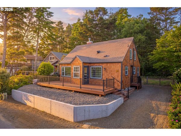 489 PINE AVE, Manzanita, OR 97130